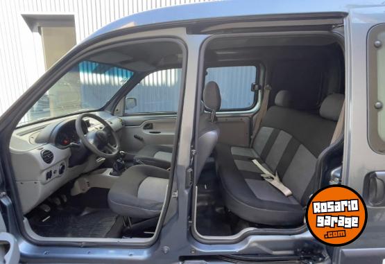 Utilitarios - Renault Kangoo mixta 5 asientos 2011 Diesel 111111Km - En Venta