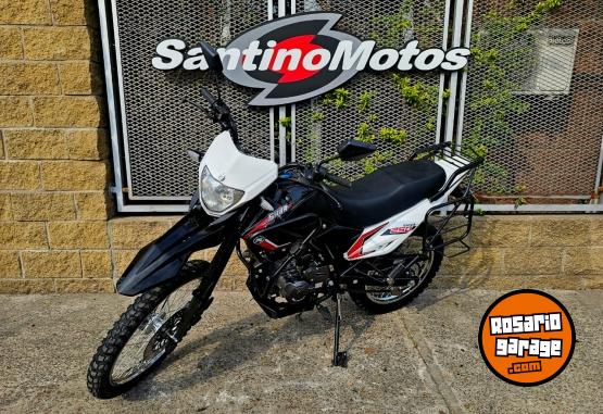 Motos - Motomel SKUA 250 2023 Nafta 5445Km - En Venta