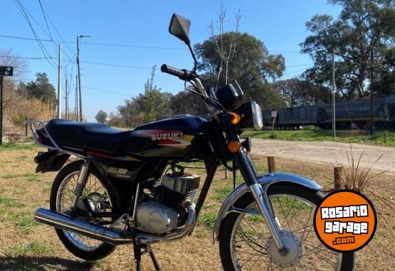 Motos - Suzuki Ax100 2014 Nafta 42000Km - En Venta