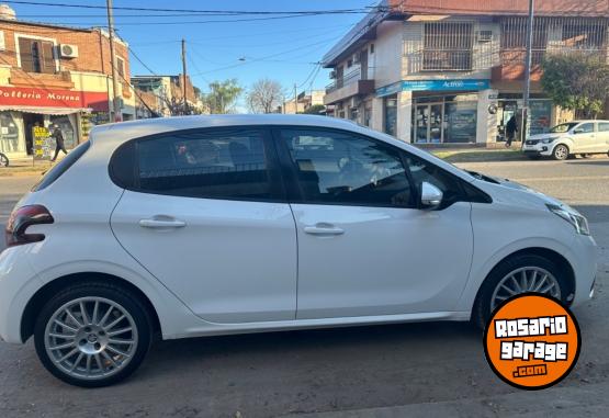 Autos - Peugeot 208 2018 Nafta 70000Km - En Venta