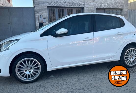 Autos - Peugeot 208 2018 Nafta 70000Km - En Venta