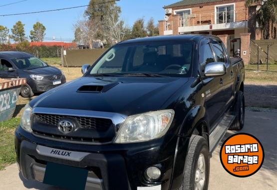 Camionetas - Toyota HILUX SRV 2010 Diesel 175000Km - En Venta