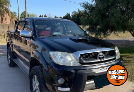 Camionetas - Toyota HILUX SRV 2010 Diesel 175000Km - En Venta