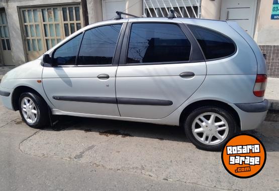 Autos - Renault Scenic 2002 Nafta 298000Km - En Venta