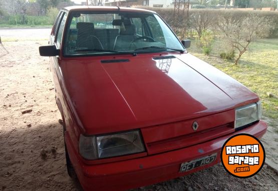 Autos - Renault 9 1994 Nafta 260000Km - En Venta