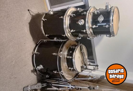 Instrumentos Musicales - Vendo batera sonor - En Venta