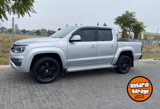 Camionetas - Volkswagen AMAROK 2.0 CONFORTLINE 2017 Nafta 180000Km - En Venta