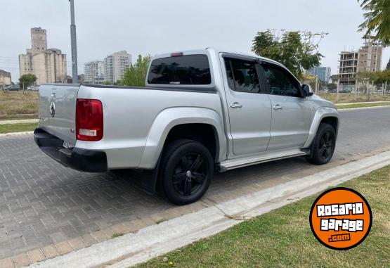 Camionetas - Volkswagen AMAROK 2.0 CONFORTLINE 2017 Nafta 180000Km - En Venta