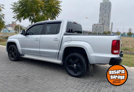 Camionetas - Volkswagen AMAROK 2.0 CONFORTLINE 2017 Nafta 180000Km - En Venta