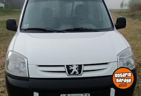 Utilitarios - Peugeot Partner furgn 2015 Diesel 105500Km - En Venta