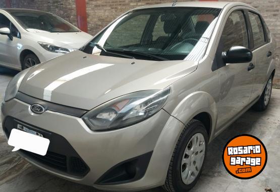 Autos - Ford Fiesta Ambiente plus mp3 2012 GNC 200000Km - En Venta