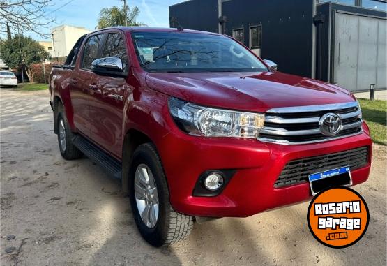 Camionetas - Toyota Hilux SRV 2018 Diesel 115000Km - En Venta