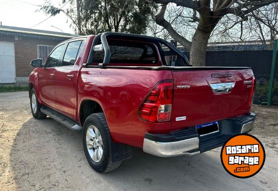 Camionetas - Toyota Hilux SRV 2018 Diesel 115000Km - En Venta