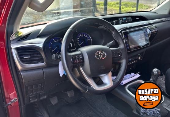 Camionetas - Toyota Hilux SRV 2018 Diesel 115000Km - En Venta