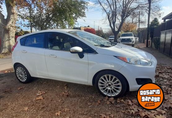 Autos - Ford Fiesta Kinetik golf vento 2014 Nafta 160000Km - En Venta