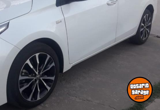 Autos - Toyota Corolla SEG cvt 2019 Nafta 57000Km - En Venta