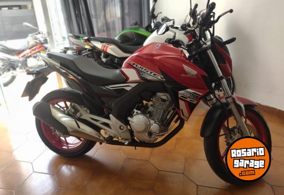 Motos - Honda Cb 250 new twister 2022 Nafta 6000Km - En Venta