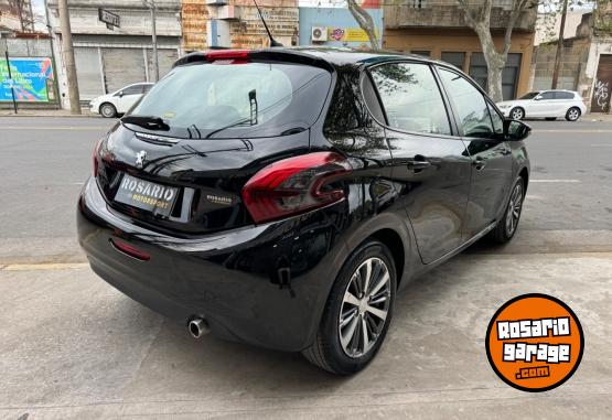 Autos - Peugeot 208 2017 Nafta  - En Venta