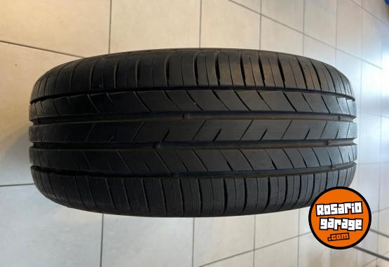 Accesorios para Autos - Cubiertas KHUMO ecsta hs52 215/50 r17 Focus Cruze - En Venta