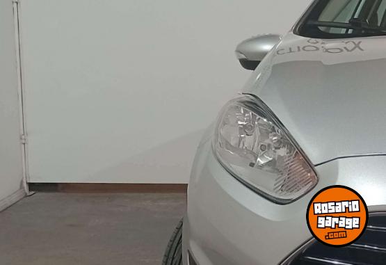 Autos - Ford FIESTA KD TITANIUM 1.6 2016 Nafta 70579Km - En Venta