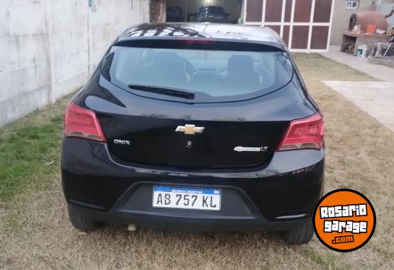 Autos - Chevrolet Onix lt 2017 Nafta 88900Km - En Venta