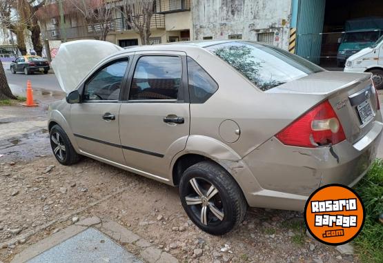 Autos - Ford Fiesta 2007 Nafta 240000Km - En Venta