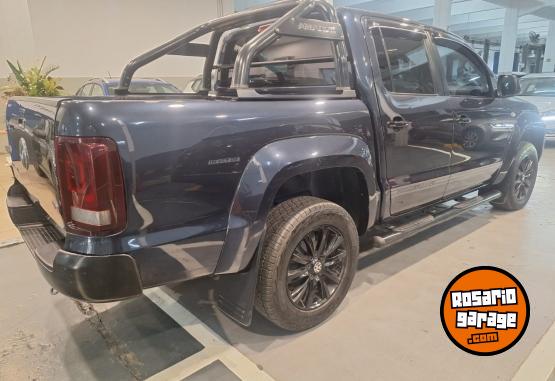 Camionetas - Volkswagen AMAROK DARK LABEL 4X2 2015 Diesel 120000Km - En Venta