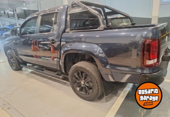 Camionetas - Volkswagen AMAROK DARK LABEL 4X2 2015 Diesel 120000Km - En Venta