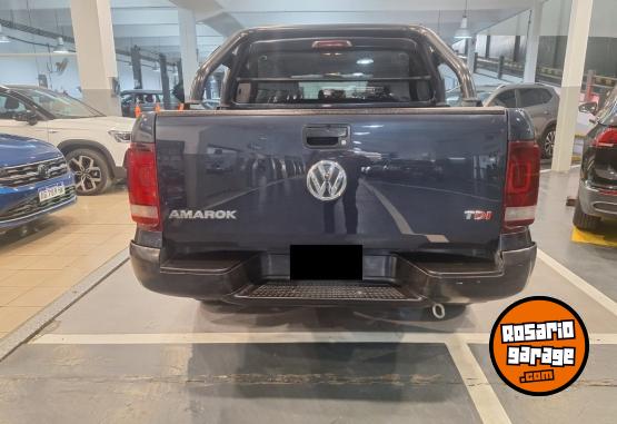 Camionetas - Volkswagen AMAROK DARK LABEL 4X2 2015 Diesel 120000Km - En Venta