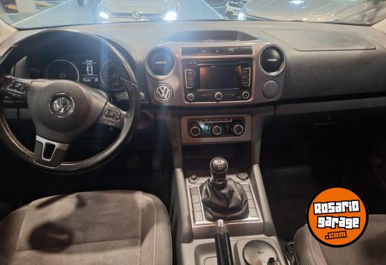 Camionetas - Volkswagen AMAROK DARK LABEL 4X2 2015 Diesel 120000Km - En Venta