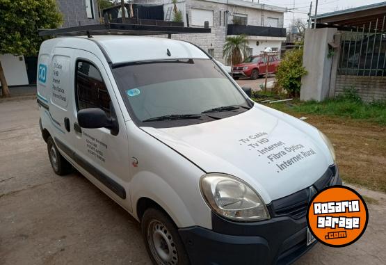 Utilitarios - Renault Kangoo furgn full GNC 2015 GNC 135000Km - En Venta