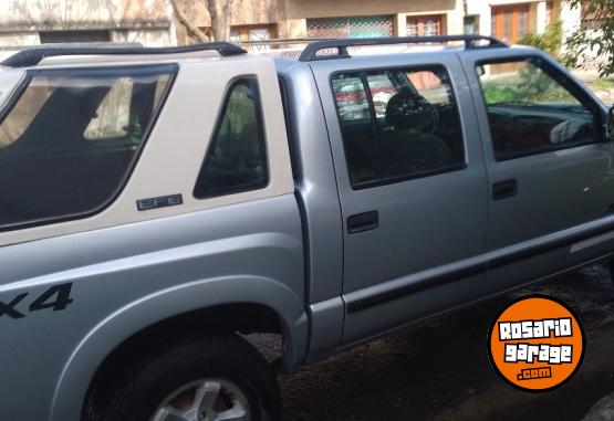 Camionetas - Chevrolet S10 DLX  4X4 2007 Diesel 220000Km - En Venta