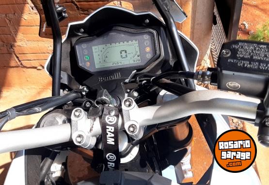 Motos - Benelli trk251 2024 Nafta 2400Km - En Venta