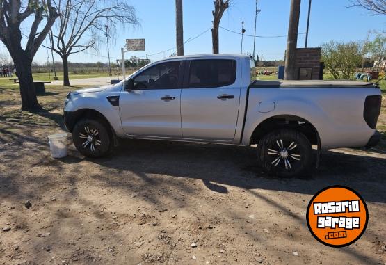 Camionetas - Ford Ranger 2015 Diesel 160000Km - En Venta