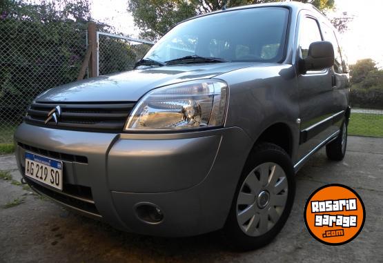 Utilitarios - Citroen Berlingo Multispace 2023 Nafta 6100Km - En Venta