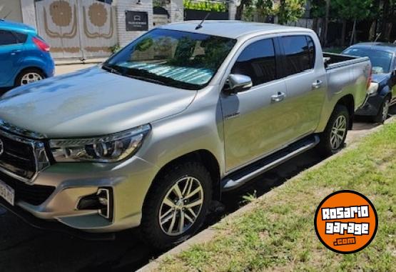 Camionetas - Toyota Hilux SRX 4x4 2017 Diesel 109800Km - En Venta