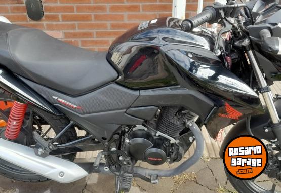 Motos - Honda Honda twister 125 2022 Nafta 9000Km - En Venta