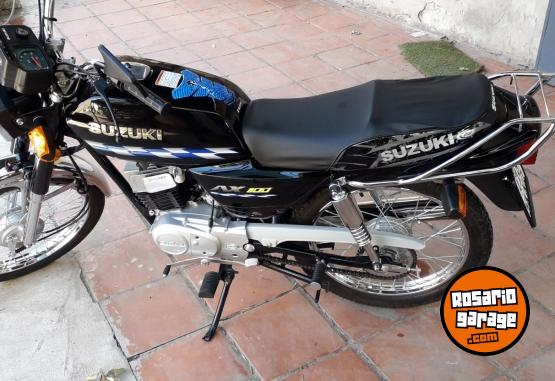 Motos - Suzuki AX 100 2023 Nafta 5000Km - En Venta