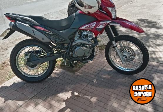 Motos - Zanella ZR 200 2021 Nafta 2200Km - En Venta