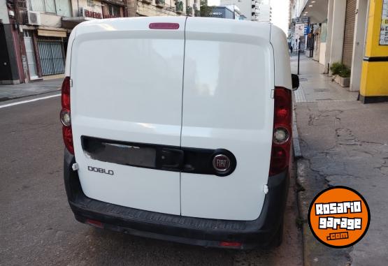 Utilitarios - Fiat Doblo 2014 GNC 165000Km - En Venta