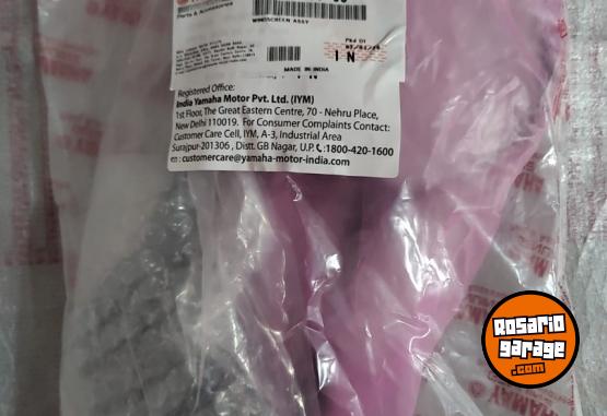 Accesorios para Motos - CORTA SPRAY,  GUARDABARROS TRASEROS y ESPEJOS originales Yamaha FZ 2.0 - En Venta