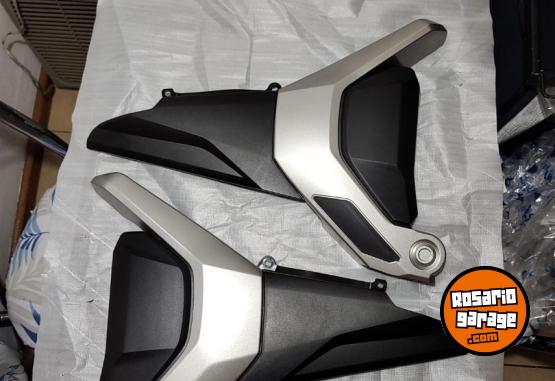 Accesorios para Motos - Yamaha FZ 2.0 2021. CACHAS DOS COLORES originales - En Venta