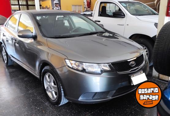 Autos - Kia CERATO EX 1.6 2010 Nafta 147000Km - En Venta