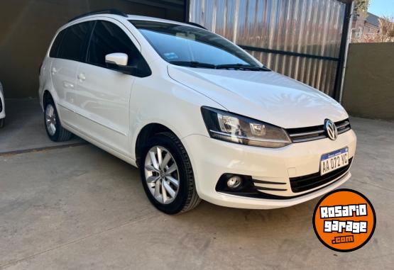 Autos - Volkswagen Suran 2016 Nafta 100000Km - En Venta