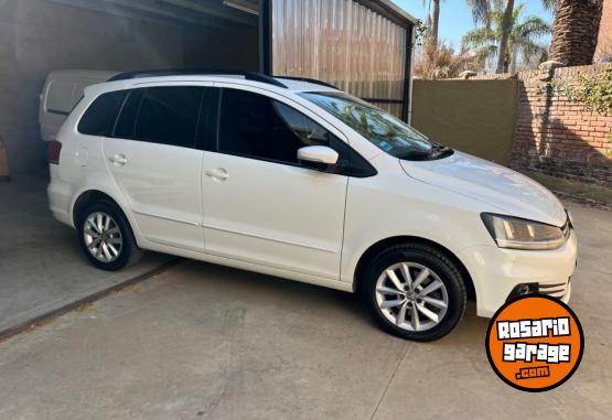 Autos - Volkswagen Suran 2016 Nafta 100000Km - En Venta