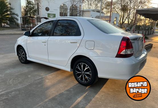 Autos - Toyota Etios 2019 Nafta 97000Km - En Venta