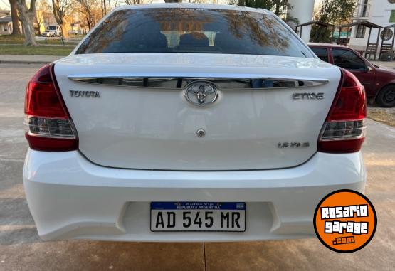 Autos - Toyota Etios 2019 Nafta 97000Km - En Venta