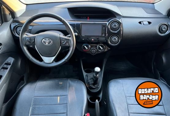 Autos - Toyota Etios 2019 Nafta 97000Km - En Venta