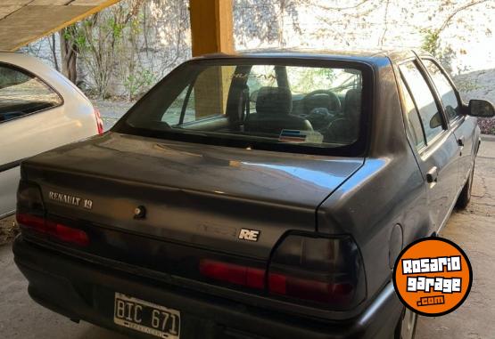 Autos - Renault 19 rn 1997 GNC 200000Km - En Venta