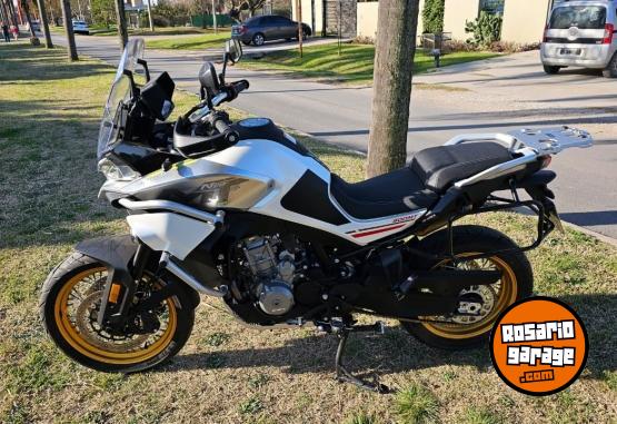 Motos - CF 800 MT Touring 2023 Nafta 5650Km - En Venta